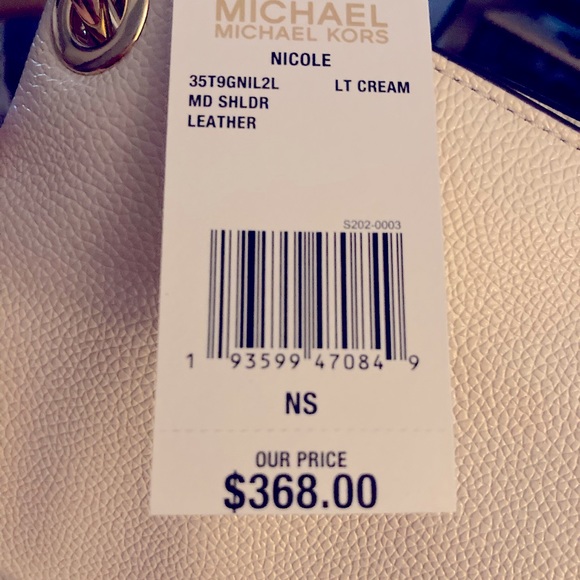Michael Kors ‘Nicole’ Shoulder Bag in Light Cream Pebbled Leather, Medium, *NWT* - Picture 7 of 11